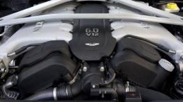 Aston Martin DB9 Facelifting Volante - silnik