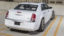 Chrysler 300 Motown Edition - widok z tyłu