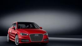 Audi A3 III Sportback e-tron (2013) - przód - reflektory włączone
