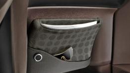 Toyota iQ - inny element panelu przedniego