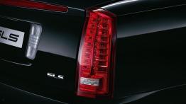 Cadillac SLS - prawy tylny reflektor - włączony