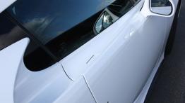 Lexus LFA - prawy bok