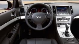 Infiniti G37 Sedan - kokpit