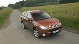 Mitsubishi Outlander III - widok z przodu