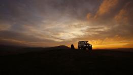 Land Rover Defender 2012 - widok z przodu