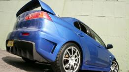 Mitsubishi Lancer Evolution X FQ-400 - prawy bok