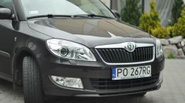 Skoda Roomster - świeżo po odbiorze - przód - reflektory wyłączone