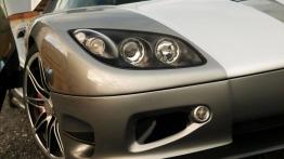 Koenigsegg CCR Edo Competition - prawy przedni reflektor - wyłączony