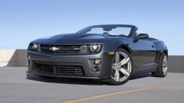Chevrolet Camaro ZL1 Cabrio - przód - reflektory włączone