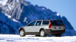 Volvo V70 XC - lewy bok