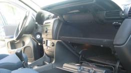 Fiat Stilo Multi Wagon 1.9 JTD Dynamic - schowek po stronie pasażera