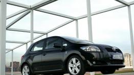 Toyota Auris - widok z przodu