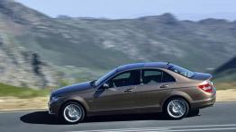Mercedes Klasa C 2007 - lewy bok