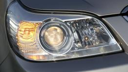 Chevrolet Epica - prawy przedni reflektor - włączony