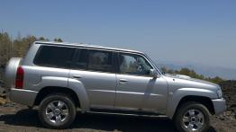 Nissan Patrol 2005 - prawy bok