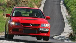 Mitsubishi Lancer EVO IX - widok z przodu
