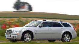 Chrysler 300C Touring - lewy bok