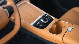 Geely Starray EM-i  - tunel ¶rodkowy miêdzy fotelami