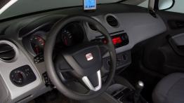 Seat Ibiza 2008 - pełny panel przedni