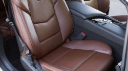Cadillac ELR - fotel pasażera, widok z przodu