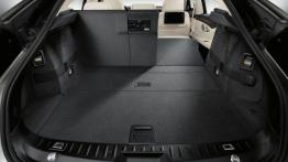 BMW serii 5 Gran Turismo F07 Facelifting (2014) - tylna kanapa złożona, widok z bagażnika