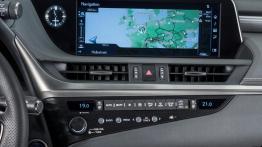 Nowy Lexus ES dotrze do Europy