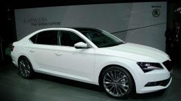Nowa Skoda Superb - czeski kryształ