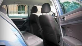 Volkswagen e-Golf - przyszłość pod napięciem