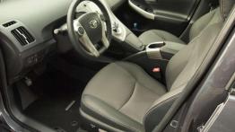 Zmusza do przemyśleń - Toyota Prius Plug-in Hybrid