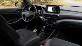 Hyundai Tucson N-Line 1.6 T-GDI 177 KM - galeria redakcyjna - widok ogólny wn?trza z przodu