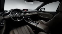 Mazda 6 (2018) - widok ogólny wnętrza z przodu