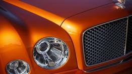 Bentley Mulsanne Speed (2015) - prawy przedni reflektor - wyłączony