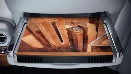 Rolls-Royce Phantom Metropolitan Collection (2015) - stolik w fotelu pasażera