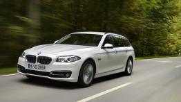 BMW serii 5 F11 520d Touring (2015) - widok z przodu