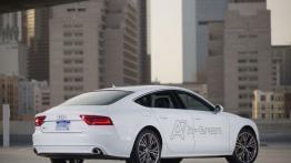 Audi A7 Sportback h-tron quattro Concept (2014) - widok z tyłu