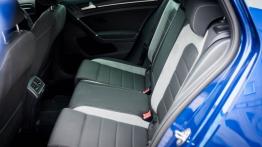 Volkswagen Golf VII R 5d 2.0 TSI - galeria redakcyjna - tylna kanapa