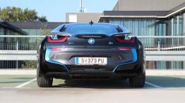 BMW i8 362KM - galeria redakcyjna (2) - widok z tyłu