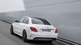 Mercedes klasy C 450 AMG 4MATIC sedan (2016) - widok z tyłu