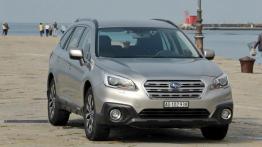 Subaru Outback 2015 2.5i - wersja europejska - widok z przodu