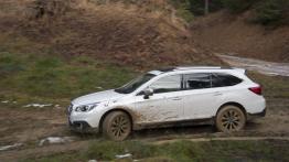 Subaru Outback 2015 2.0D - wersja europejska - lewy bok