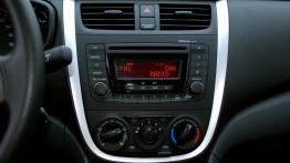 Suzuki Celerio 1.0 68KM - galeria redakcyjna - konsola środkowa