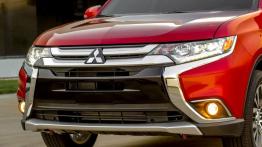 Mitsubishi Outlander III Facelifting (2016) - wersja amerykańska - przód - inne ujęcie