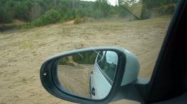 Volkswagen Cross Touran 2.0 TDI 177 KM - galeria redakcyjna - lewe lusterko zewnętrzne, tył