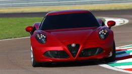 Alfa Romeo 4C (2013) - widok z przodu