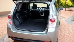 Toyota Verso Minivan Facelifting  KM - galeria redakcyjna - tył - bagażnik otwarty