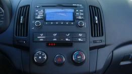 Hyundai i30 - galeria redakcyjna - konsola środkowa