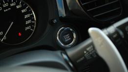 Mitsubishi Outlander III Facelifting - galeria redakcyjna - przycisk do uruchamiania silnika