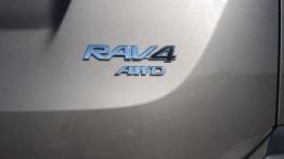 Toyota RAV4 IV 2.2 D-4D 150KM - galeria redakcyjna - emblemat
