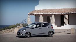 Hyundai i10 II - galeria redakcyjna - lewy bok