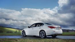 Infiniti Q50 2.0 Turbo (2014) - widok z tyłu